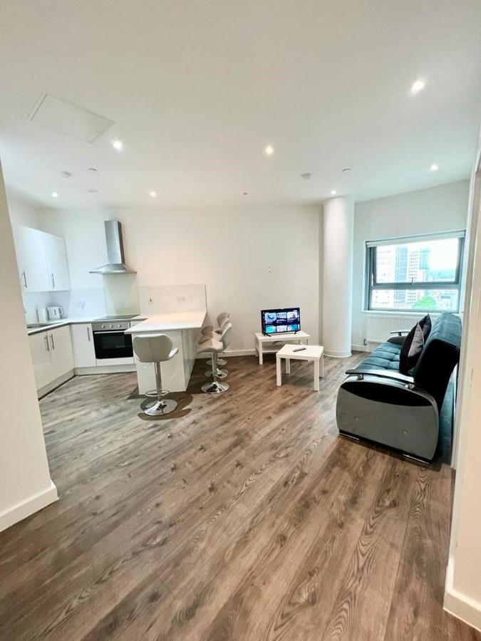 Immaculate Flat In West Croydon Apartment Exterior photo