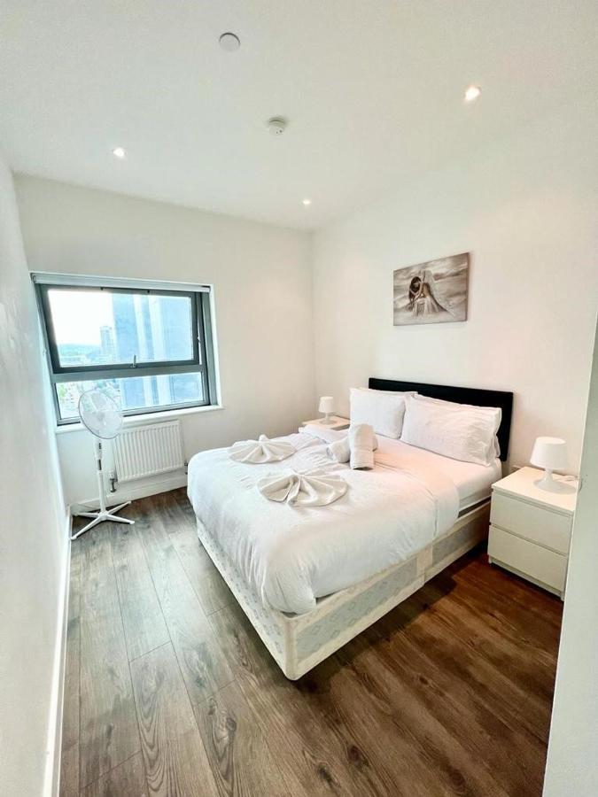 Immaculate Flat In West Croydon Apartment Exterior photo