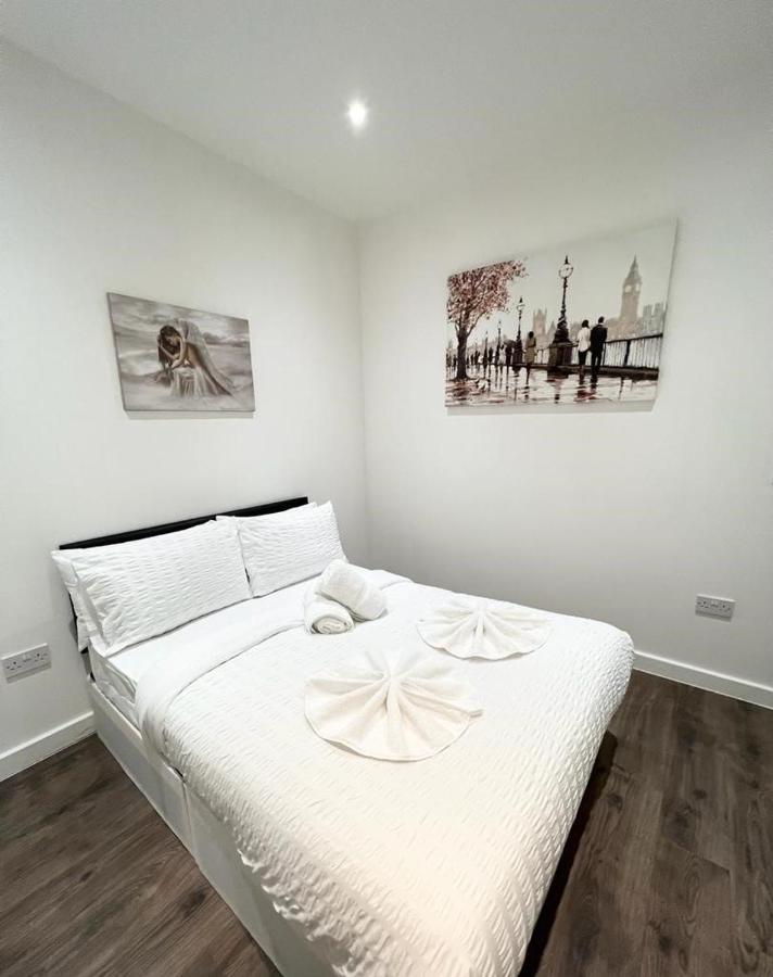 Immaculate Flat In West Croydon Apartment Exterior photo